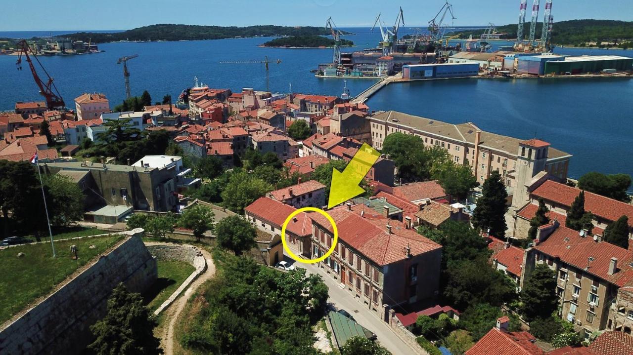 Apartment Castle Pula Exterior foto